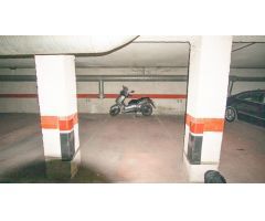 Plaza de garaje para coche pequeño o motos