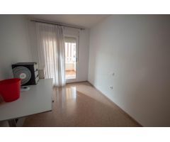 PISO TOTALMENTE EQUIPADO CON GARAJE Y TRASTERO