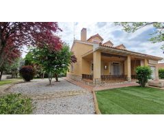 Chalet en alquiler en Eurovillas