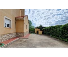 Chalet en alquiler en Eurovillas
