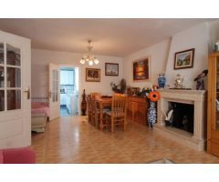Se vende chalet con piscina en Las Villas de Nuevo Baztán
