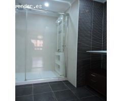 Piso de alquiler en la Nueva Benicalap de tres habitaciones, dos baños, con piscina y garaje