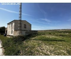 Casa con terreno en Venta en El rebolledo, Alicante