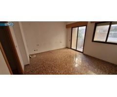 Edificio en Venta en el Corazón de Alicante: Oportunidad Única