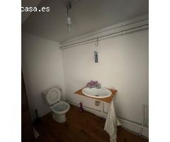 Oportunidad de Inversión: Local Comercial en el Corazón de Ponferrada