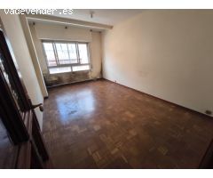PISO PARA REFORMAR EN ZONA SAN CLAUDIO- LEON