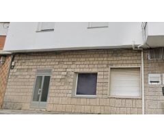 LOCAL COMERCIAL EN TORAL DE LOS VADOS (LEÓN)