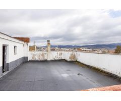 Piso de 3 habitaciones y terraza INDEPENDIENTE de 40 m2 con garaje OPCIONAL en Ponferrada