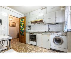 Piso con 3 habitaciones y plaza de garaje en el centro de Ponferrada