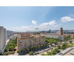 Piso en alquiler en 1º línea de mar con gran terraza en Illa de la Llum, Diagonal Mar, Barcelona.