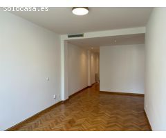PISO en ALQUILER en CENTRO - Calle JOSE MONCASI (Ref.: 00842)