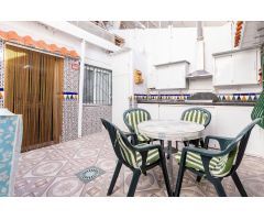 CASA DE DOS PLANTAS AMPLIA EN MOLINA DE SEGURA