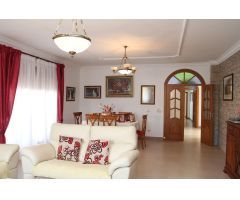 SE VENDE CASA EN LA CUEVA DEL BECERRO