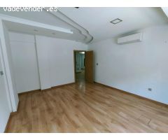 Tu nuevo despacho en Granada: reformado, exterior y junto al metro