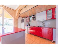 CHALET EN URBANIZACION LAS LOMAS