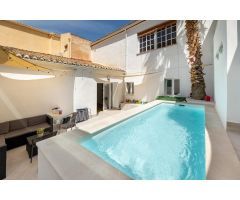 Venta de casa con piscina en Huétor Vega (Granada)