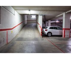 Garaje en venta en la zona de La Bola, ideal para inversores