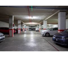 Garaje en venta en la zona de La Bola, ideal para inversores