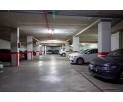Garaje en venta en la zona de La Bola, ideal para inversores