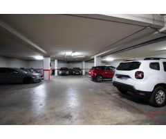 Garaje en venta en la zona de La Bola, ideal para inversores