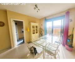 ÁTICO EXCLUSIVO CON VISTAS, TERRAZAS, PISCINA Y GARAJE – A 250 M DE LA PLAYA