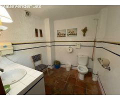 BEST HOUSE VENDE O TRASPASA NEGOCIO DE HOSTELERÍA