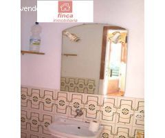 ALQUILER LOCAL COMERCIAL EN MONTIJO CENTRICO, DE ESQUINA, ESCAPARATE, AIRE ACONDICIONADO