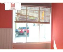 ALQUILER LOCAL COMERCIAL EN MONTIJO CENTRICO, DE ESQUINA, ESCAPARATE, AIRE ACONDICIONADO