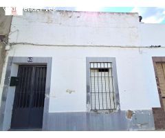 MONTIJO, VIVIENDA EN VENTA PARA REFORMAR AMPLIA, CON MUCHAS POSIBLIDADES, LUMINOSA, ZONA TRANQUILA