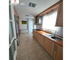 ALQUILER, MONTIJO PISO SEMIAMUEBLADO, EXCELENTES CALIDADES, CON ASCENSOR, PUERTA BLINDADA