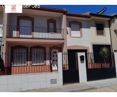 MONTIJO ALQUILE DUPLEX CON GARAJE, AMUEBLADO, LUMINOSO Y AMPLIO PATIO CON TRASTERO