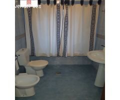 MONTIJO ALQUILE DUPLEX CON GARAJE, AMUEBLADO, LUMINOSO Y AMPLIO PATIO CON TRASTERO