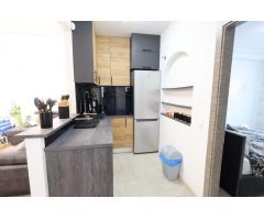 Apartamento bajo a estrenar en Torrevieja . Leer la descripción.