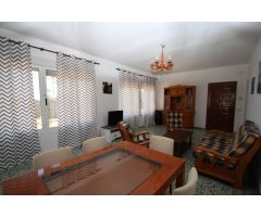 Chalet con piscina en Cabo Roig. Verano