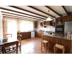 Mil Palmeras, Chalet independiente con una gran parcela de 1000 m2