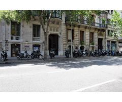 Peluqueria en traspaso en la calle Mallorca, La Dreta de LEixample - Barcelona