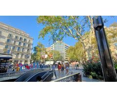 Local comercial en alquiler junto a Plaza Urquinaona - Barcelona