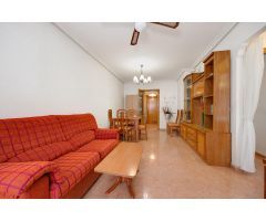 Apartamento de dos dormitorios a 300 metros de la playa