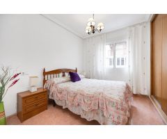 Apartamento de dos dormitorios a 300 metros de la playa