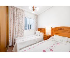 Apartamento de dos dormitorios a 300 metros de la playa