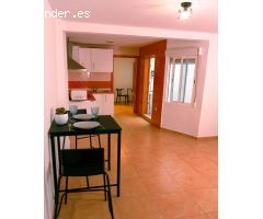 Se alquila piso en la zona de Campoamor