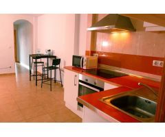 Se alquila piso en la zona de Campoamor