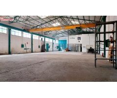 Industrial Madrid presenta esta gran nave industrial en venta.