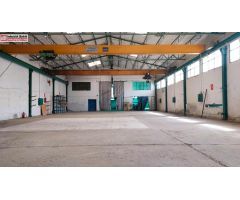 Industrial Madrid presenta esta gran nave industrial en venta.