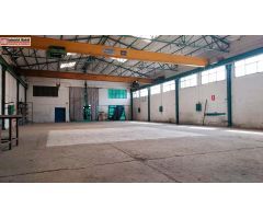 Industrial Madrid presenta esta gran nave industrial en venta.