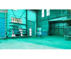Industrial Madrid presenta esta gran nave industrial en venta.