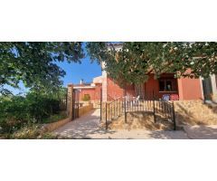 Se vende chalet en la Urbanización Aguacampada