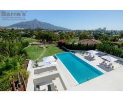 Villa Independiente en Venta en Marbella, Málaga