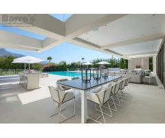 Villa Independiente en Venta en Marbella, Málaga