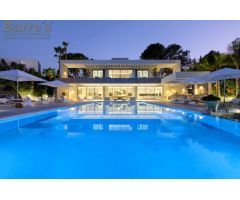 Villa Independiente en Venta en Marbella, Málaga